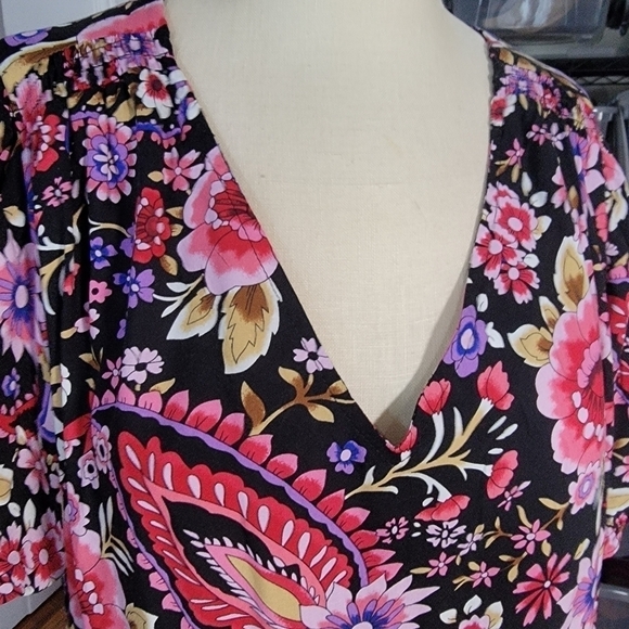 NEW Cynthia Rowley Woman Floral Top Size 1X - Picture 2 of 16